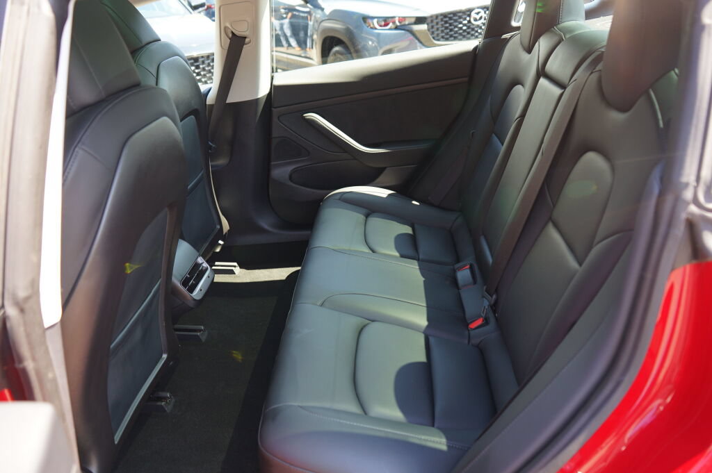 Used 2020 Tesla Model 3 Standard Range Plus RWD image 7