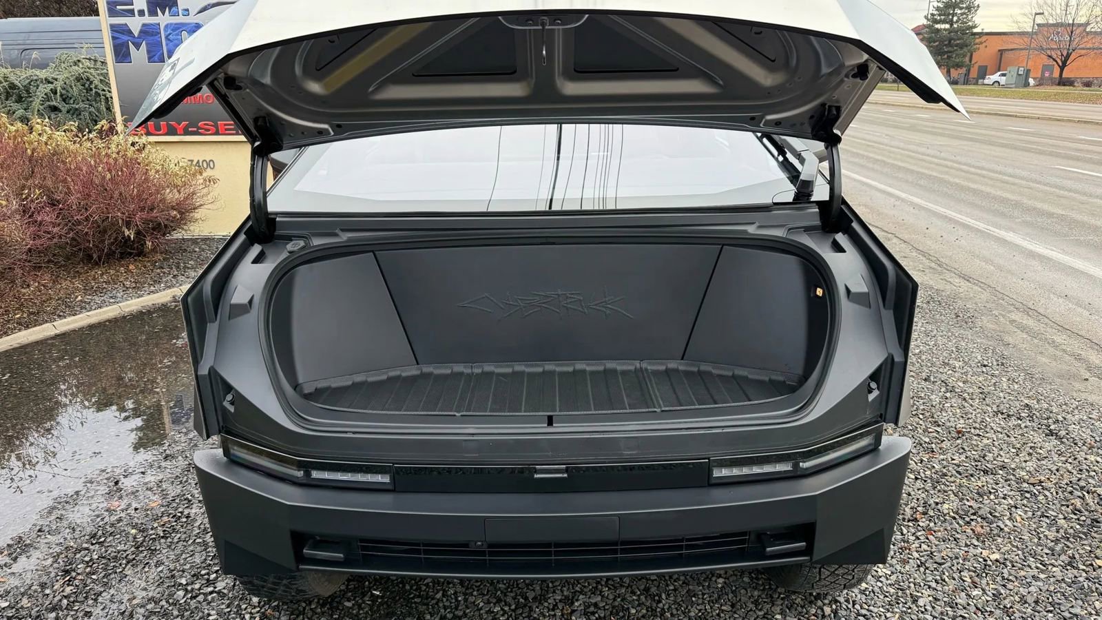 Used 2025 Tesla Cybertruck Cyberbeast image 24