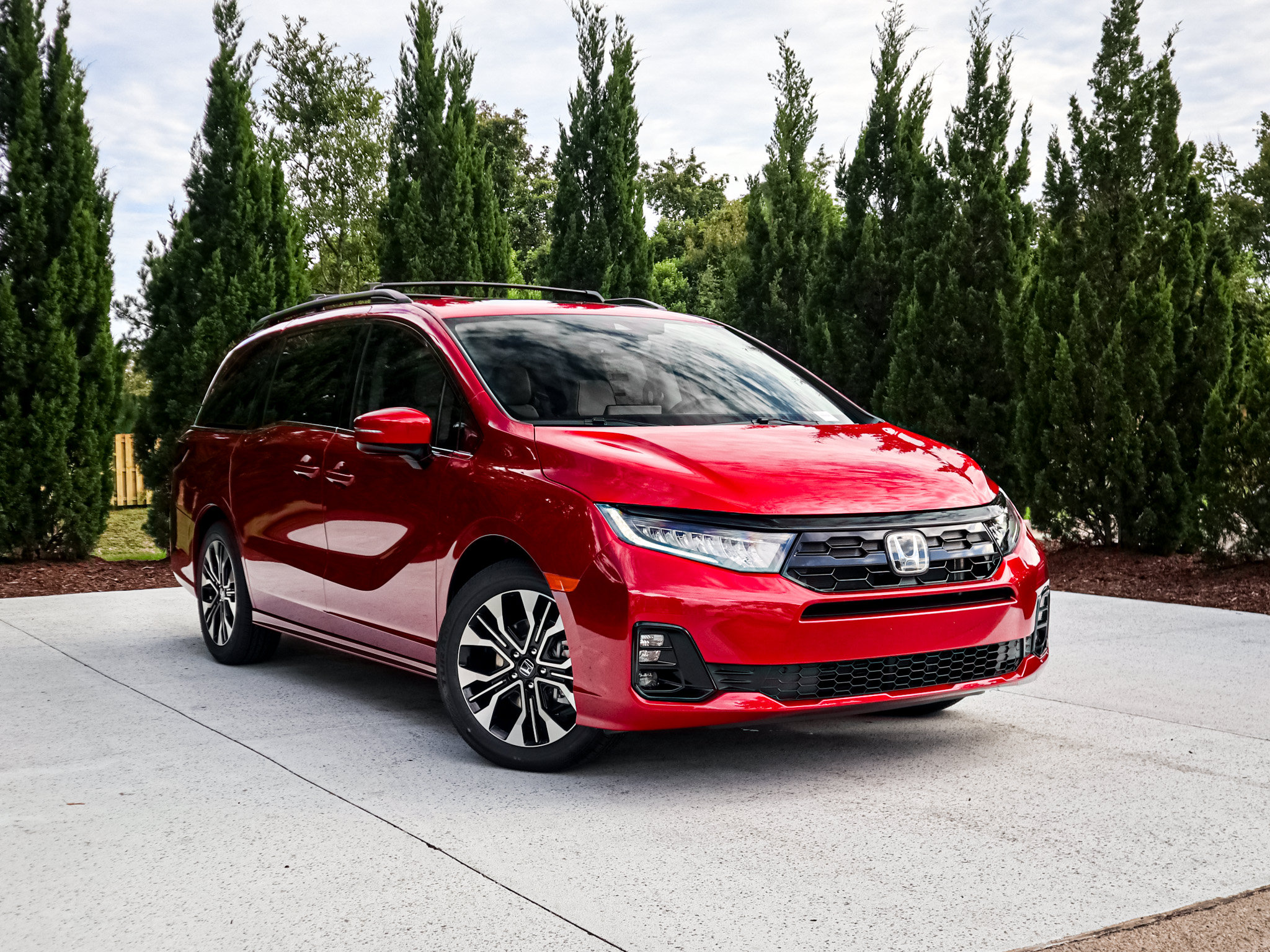 New 2027 Honda Odyssey Elite video 2