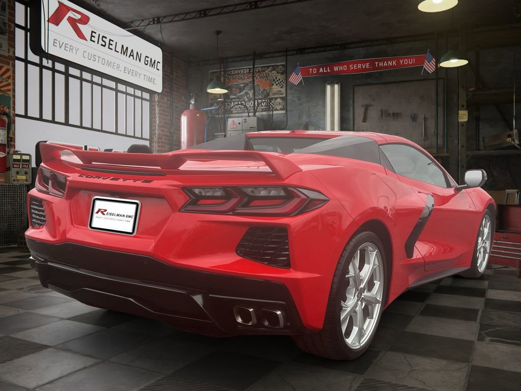 Used 2021 Chevrolet Corvette Stingray w/ Z51 Performance Package image 3