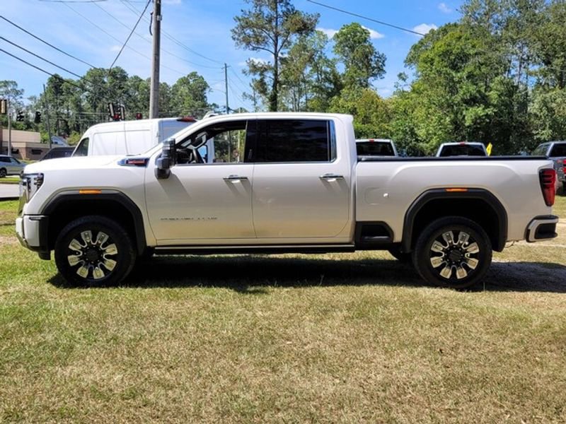 Used 2024 GMC Sierra 2500 Denali w/ Denali Reserve Package image 5