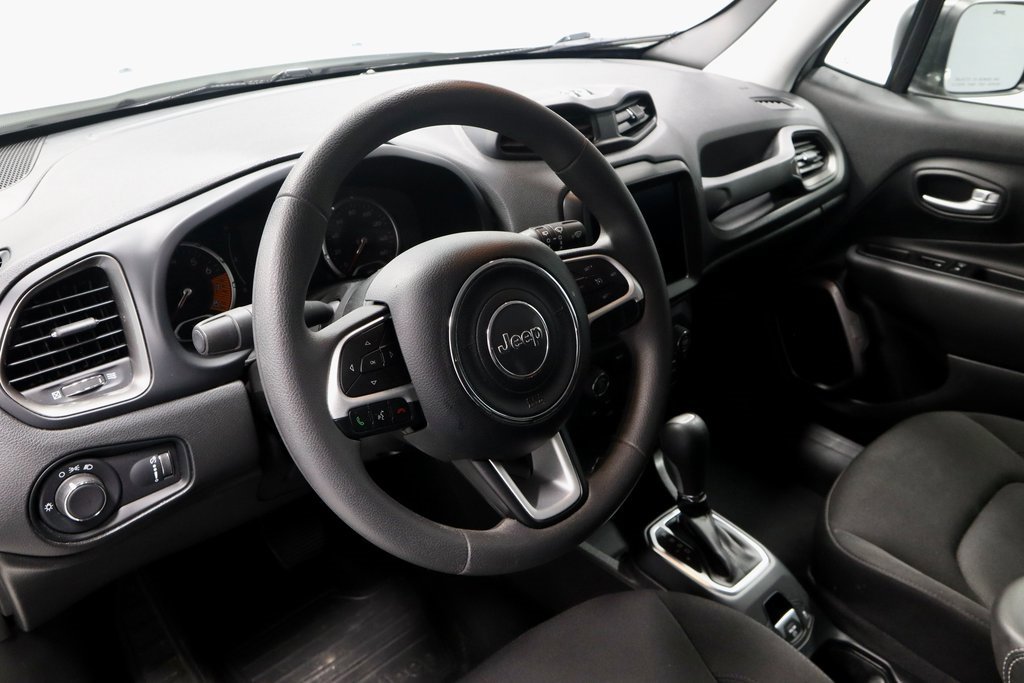 Used 2023 Jeep Renegade Latitude image 25