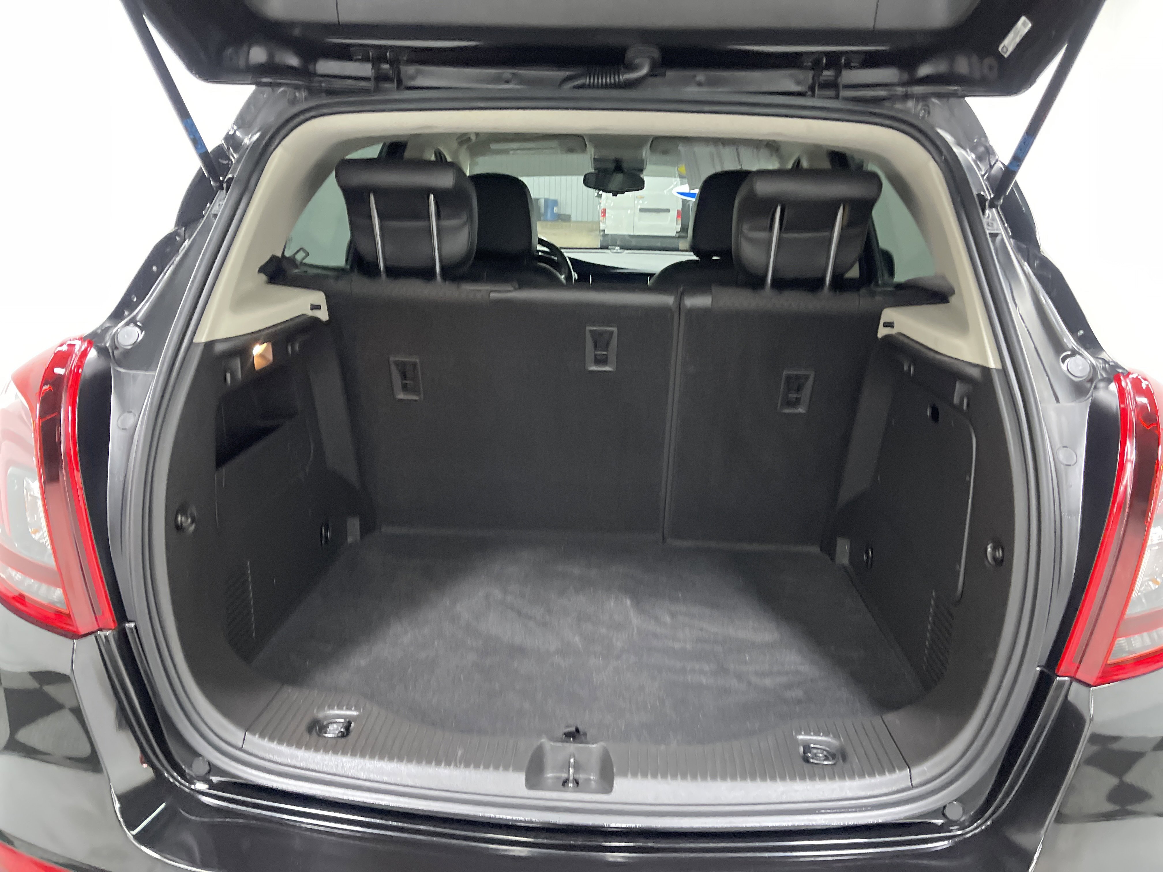 Used 2019 Buick Encore Preferred FWD image 18