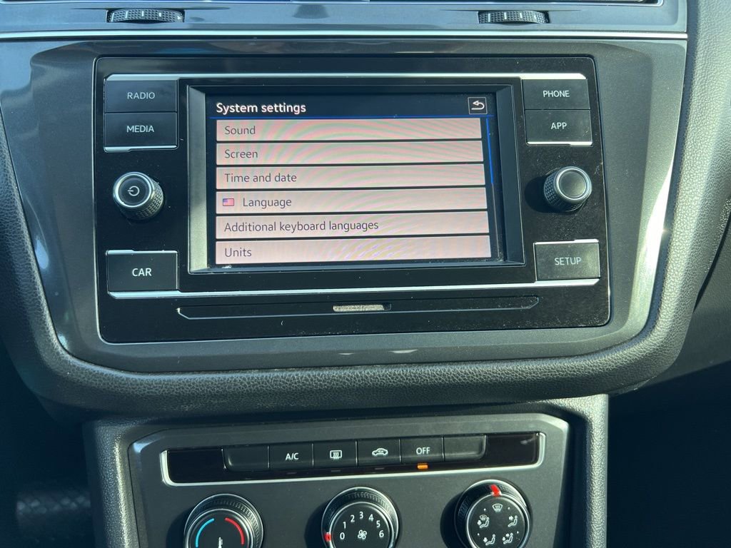 Used 2019 Volkswagen Tiguan S image 29