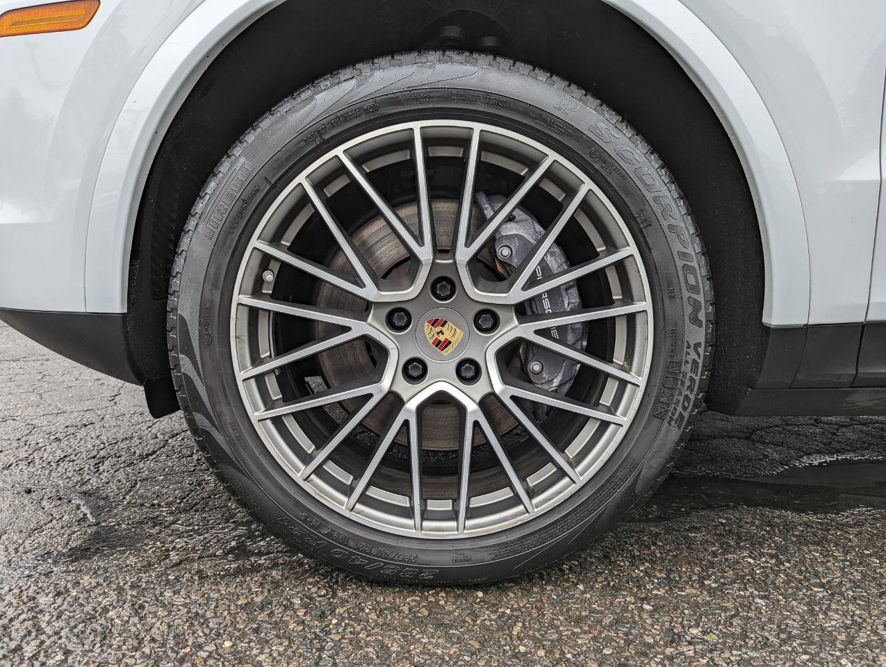 Used 2023 Porsche Cayenne Platinum Edition image 52