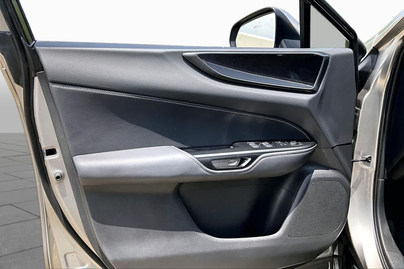 Used 2025 Lexus NX 250 FWD w/ Accessory Package (Z1) image 19