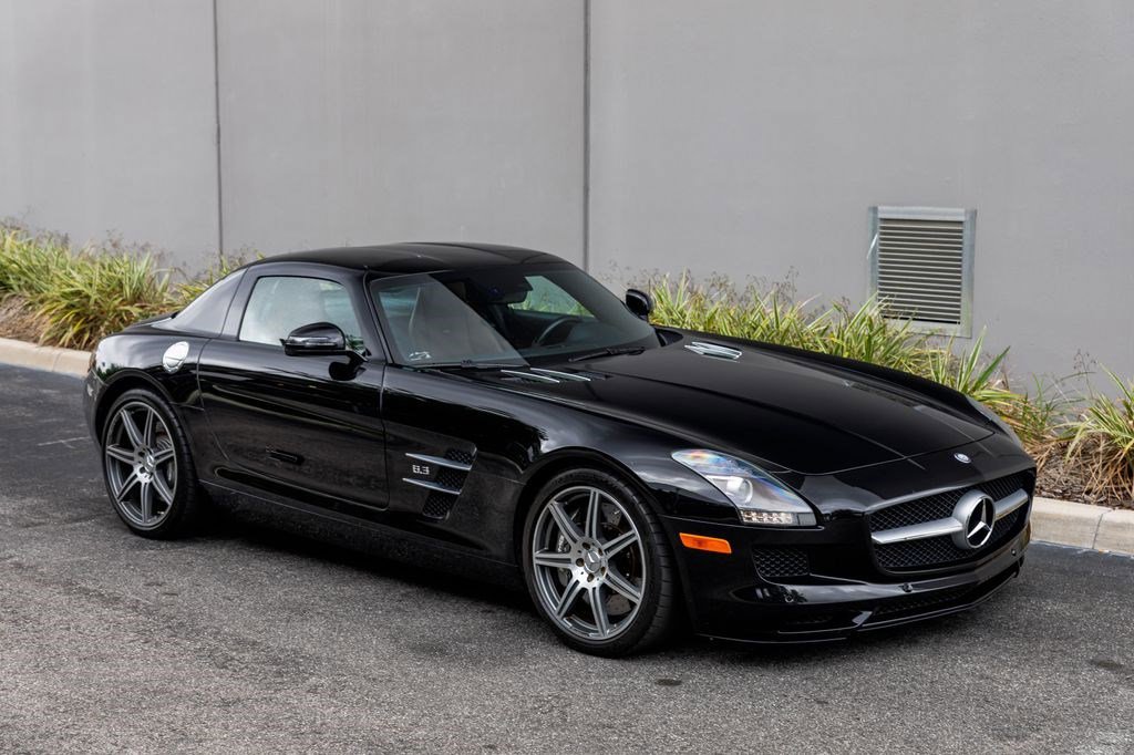 Used 2011 Mercedes-Benz SLS AMG Coupe image 8