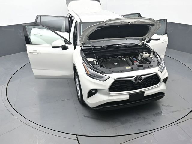 Certified 2021 Toyota Highlander LE image 56