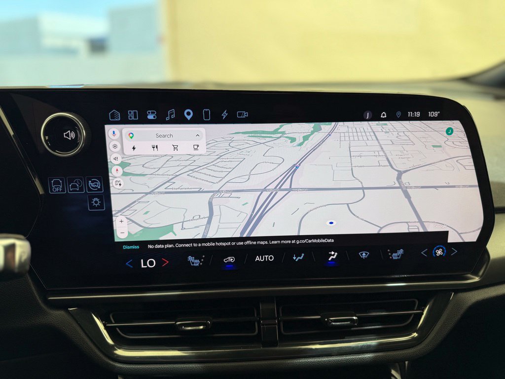 Used 2024 Chevrolet Equinox EV RS FWD image 40