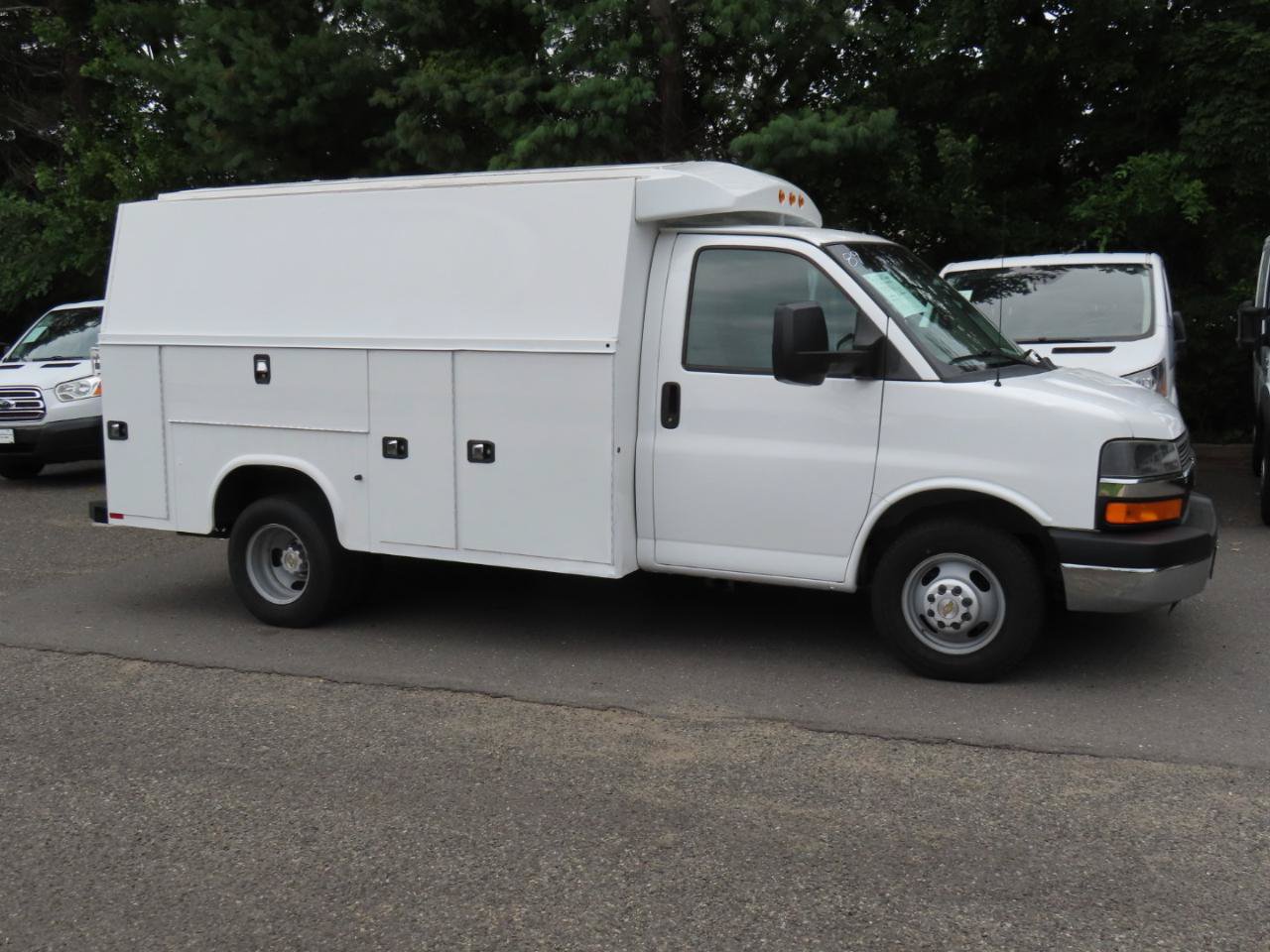 Used 2015 Chevrolet Express 3500 RWD image 7