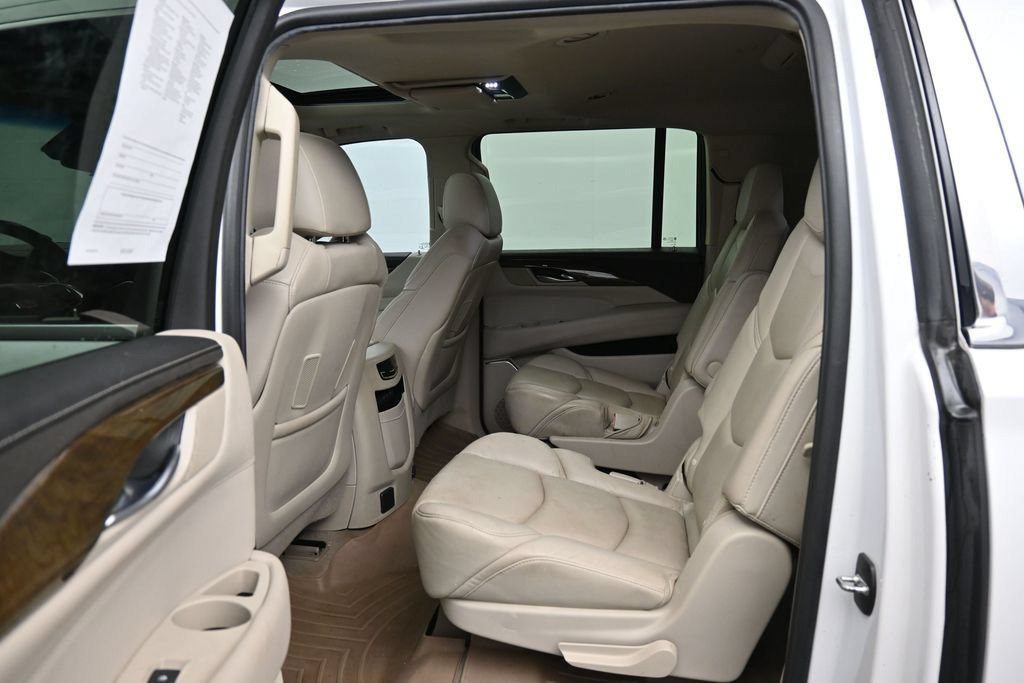 Used 2018 Cadillac Escalade ESV Premium Luxury AWD/4WD image 25