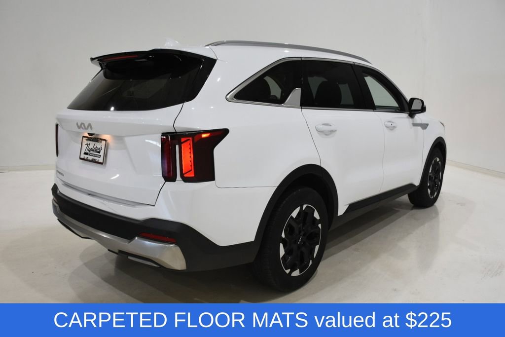 Used 2024 Kia Sorento S FWD image 4