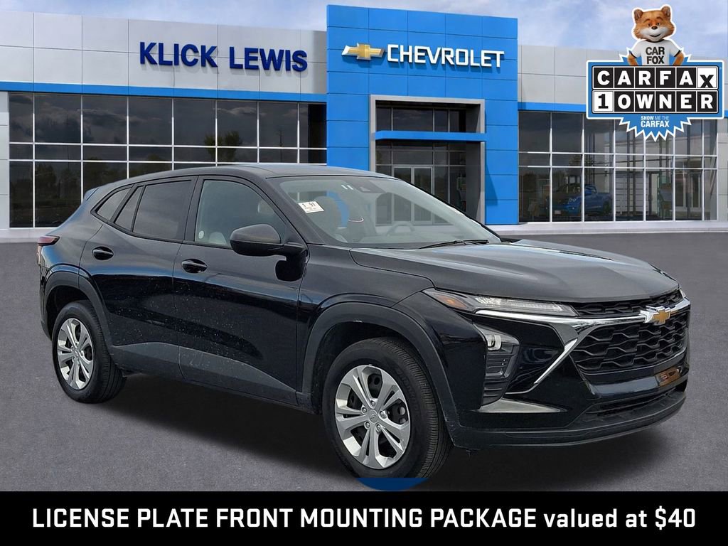 Used 2025 Chevrolet Trax LS