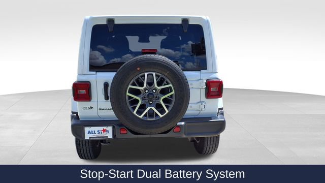 Used 2025 Jeep Wrangler Sahara image 6