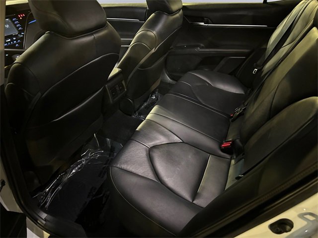 Used 2020 Toyota Camry XLE image 13