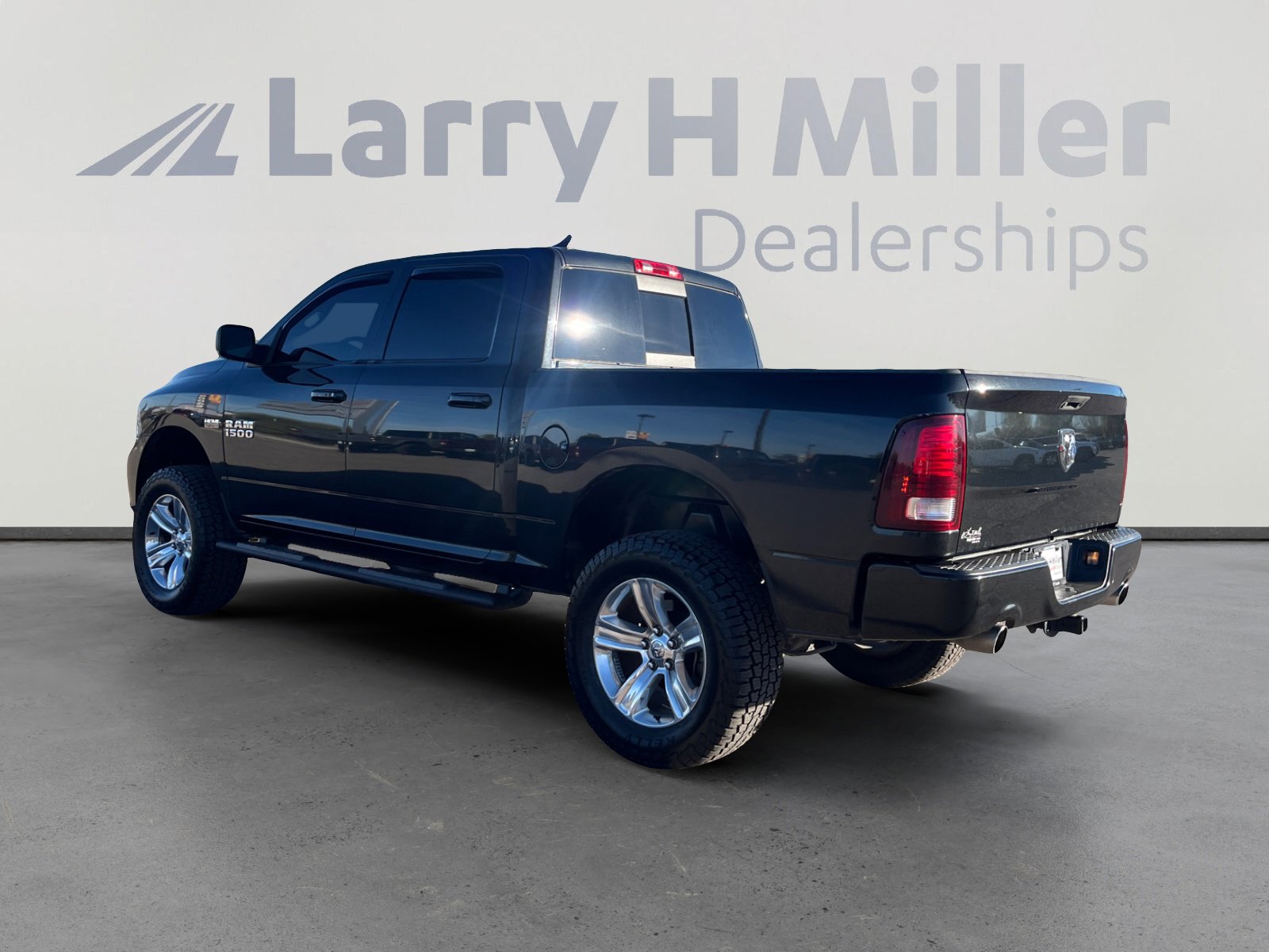 Used 2018 RAM 1500 Sport w/ Convenience Group image 3