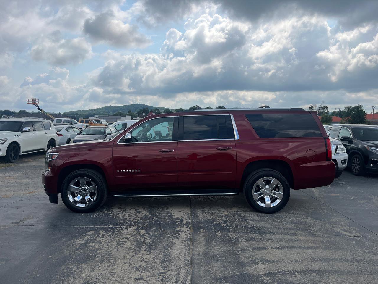 Used 2020 Chevrolet Suburban Premier AWD/4WD image 6