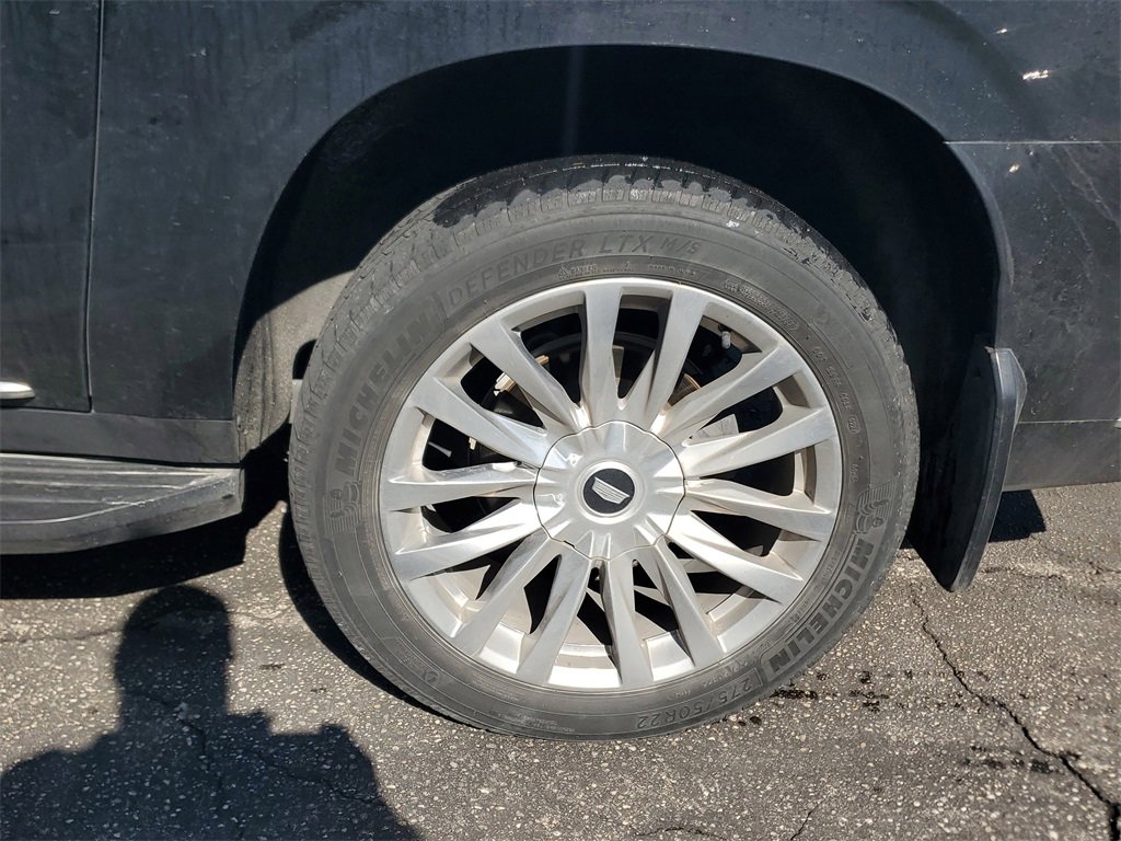 Used 2021 Cadillac Escalade ESV Premium Luxury w/ LPO, Illumination Package image 5