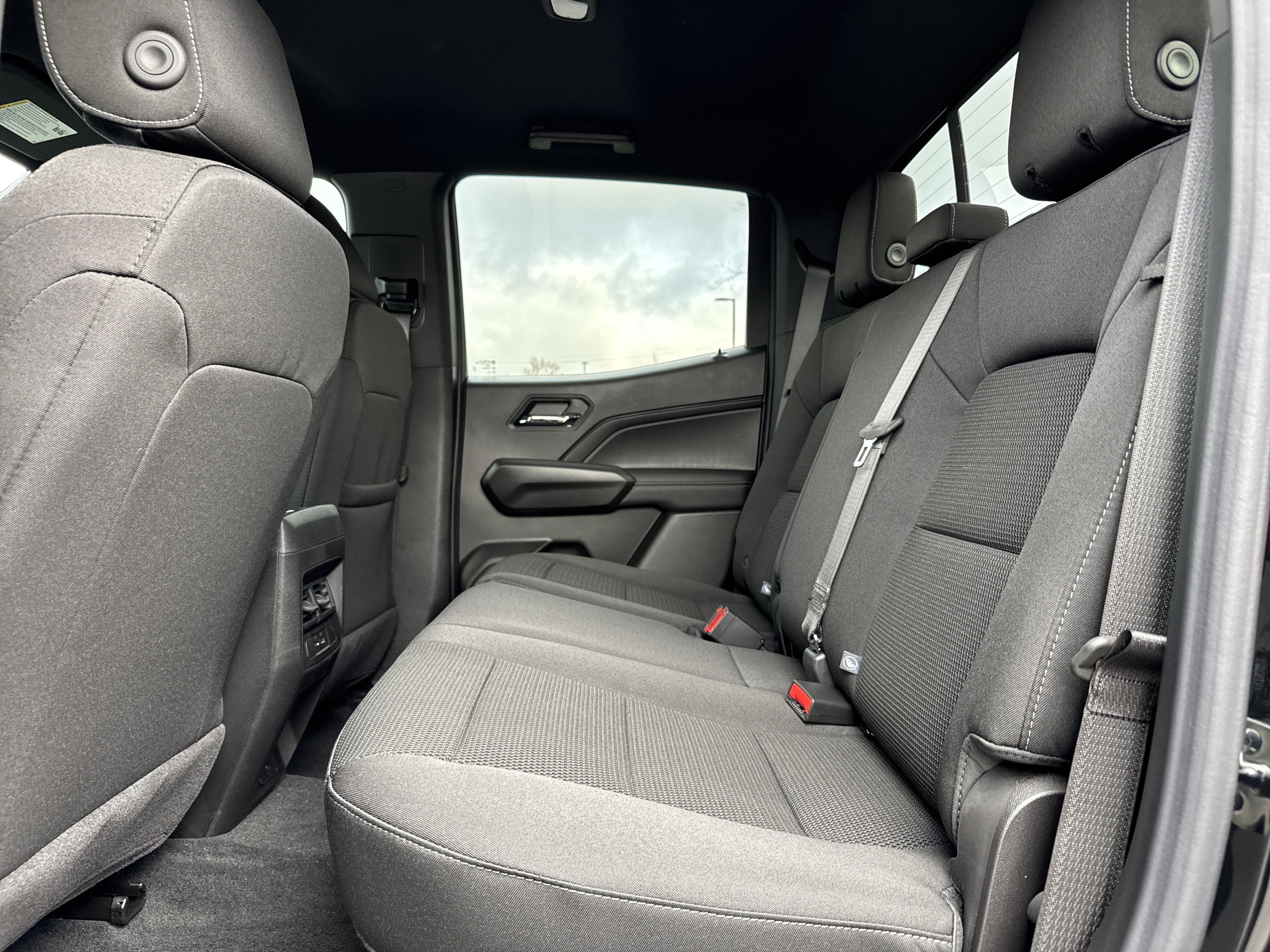 New 2026 GMC Canyon Elevation w/ Convenience Package image 28