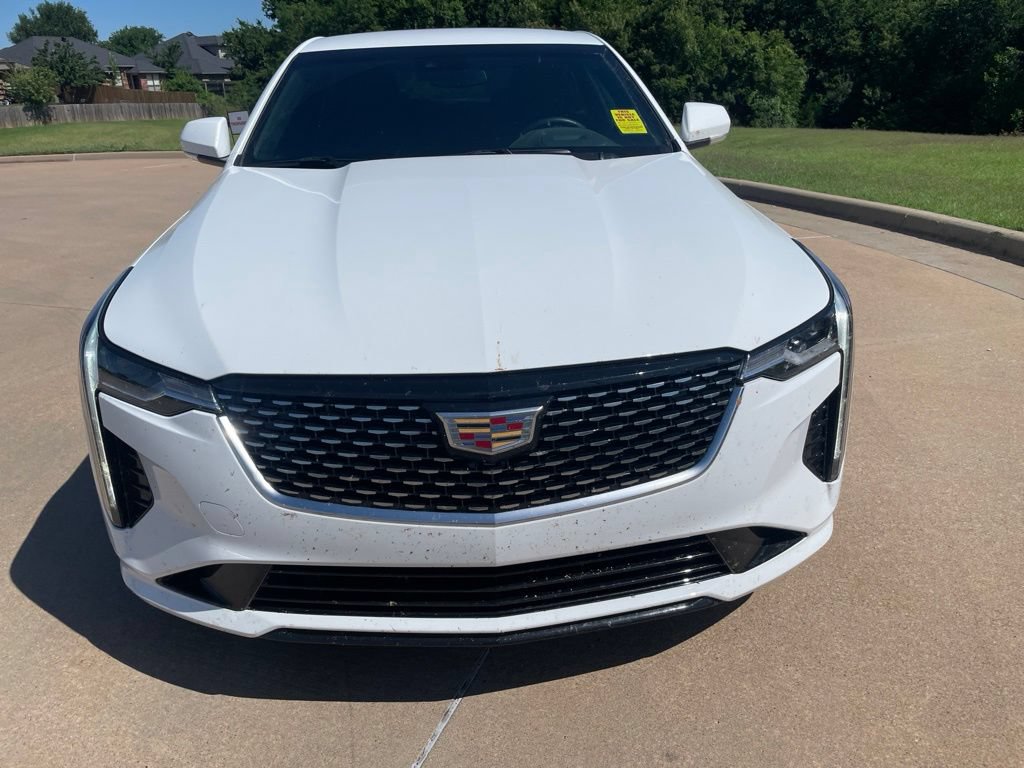 Used 2026 Cadillac CT4 Luxury RWD image 2