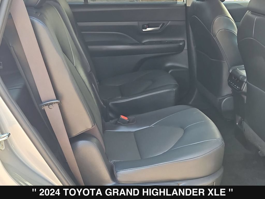 Used 2024 Toyota Grand Highlander AWD image 26