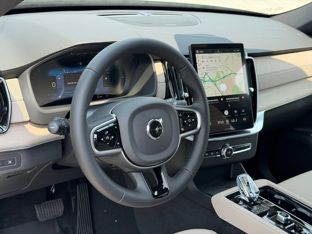 New 2026 Volvo XC90 T8 Plus w/ Protection Package Premier AWD/4WD image 16
