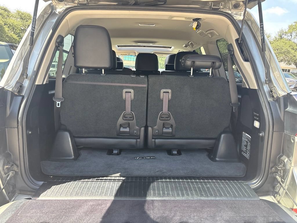 Used 2016 Lexus LX 570 4WD w/ Luxury Package image 21
