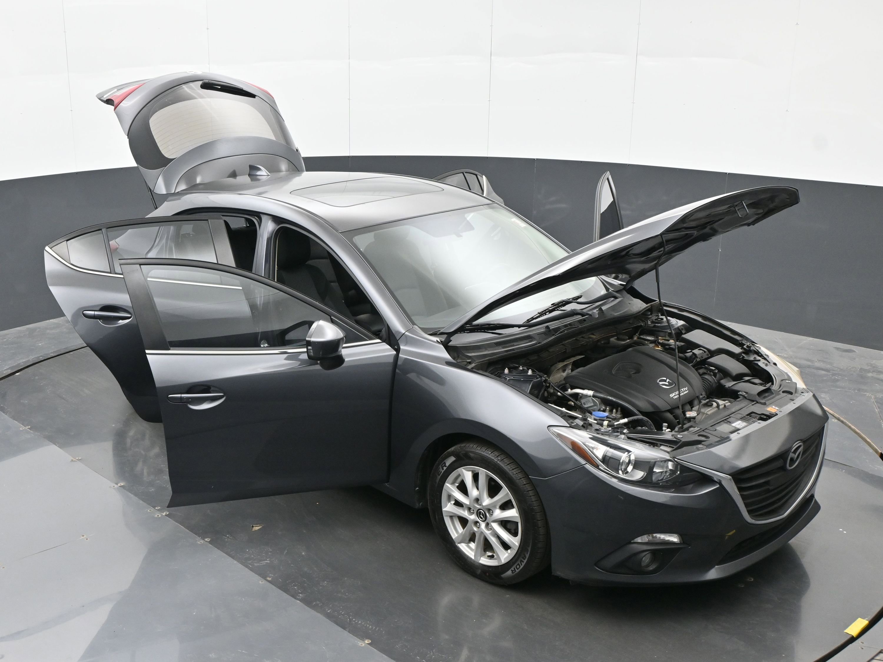 Used 2015 MAZDA MAZDA3 i Touring w/ Technology Package FWD image 45