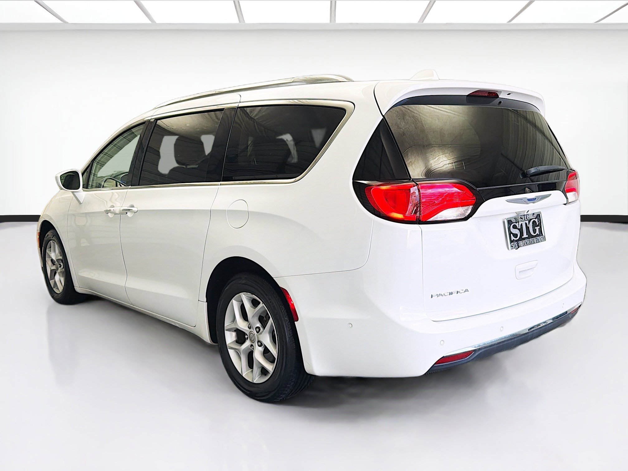 Used 2018 Chrysler Pacifica Touring-L Plus w/ Advanced Safetytec Group image 6