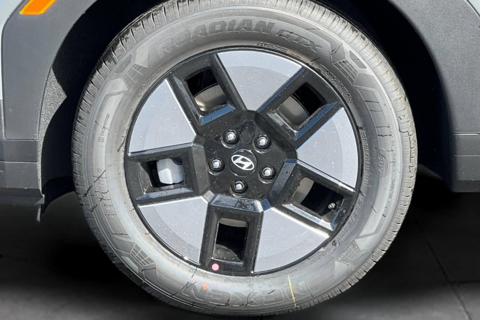 Used 2026 Hyundai Santa Fe SE FWD image 27