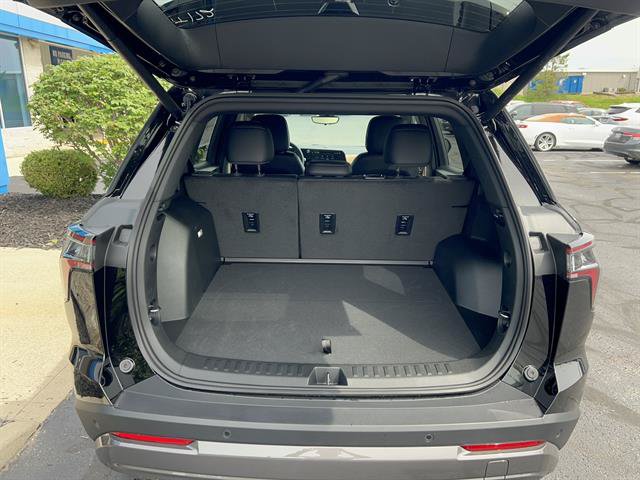 New 2026 Chevrolet Equinox ACTIV w/ Convenience Package III AWD/4WD image 11