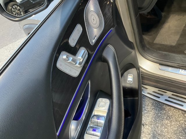 Used 2020 Mercedes-Benz GLE 350 4MATIC w/ Premium Package image 8