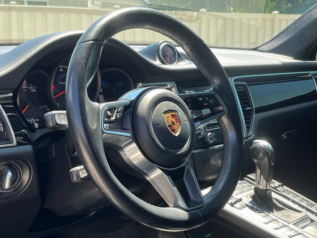 Used 2016 Porsche Macan Turbo AWD/4WD image 18