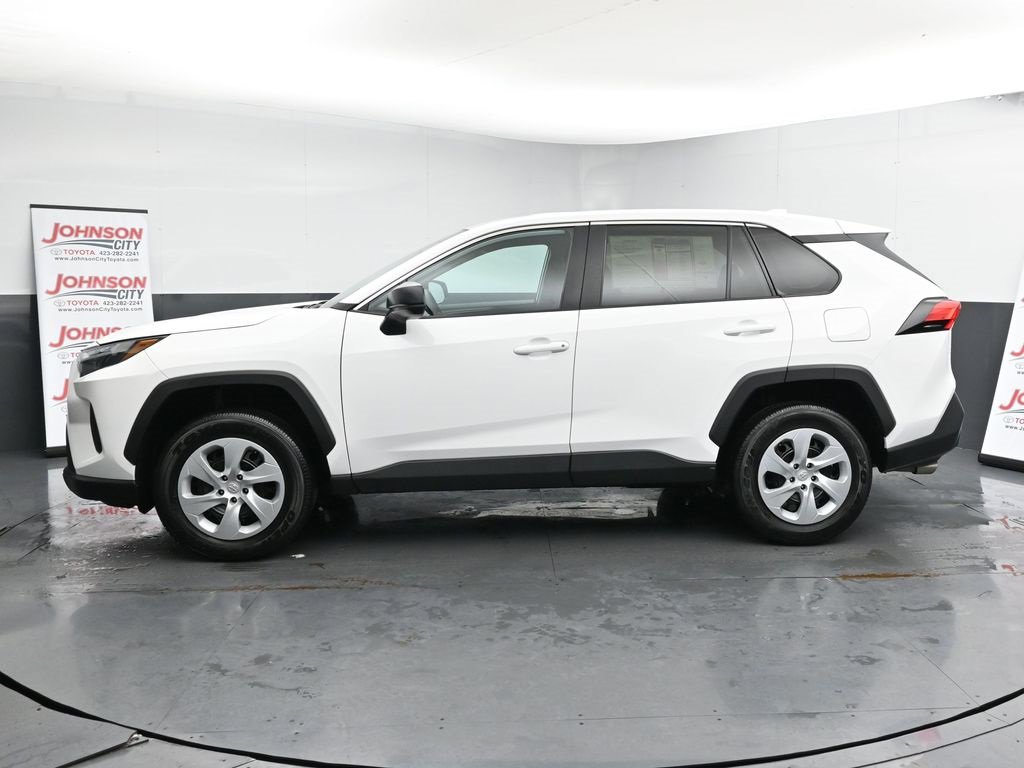 Used 2023 Toyota RAV4 LE image 5