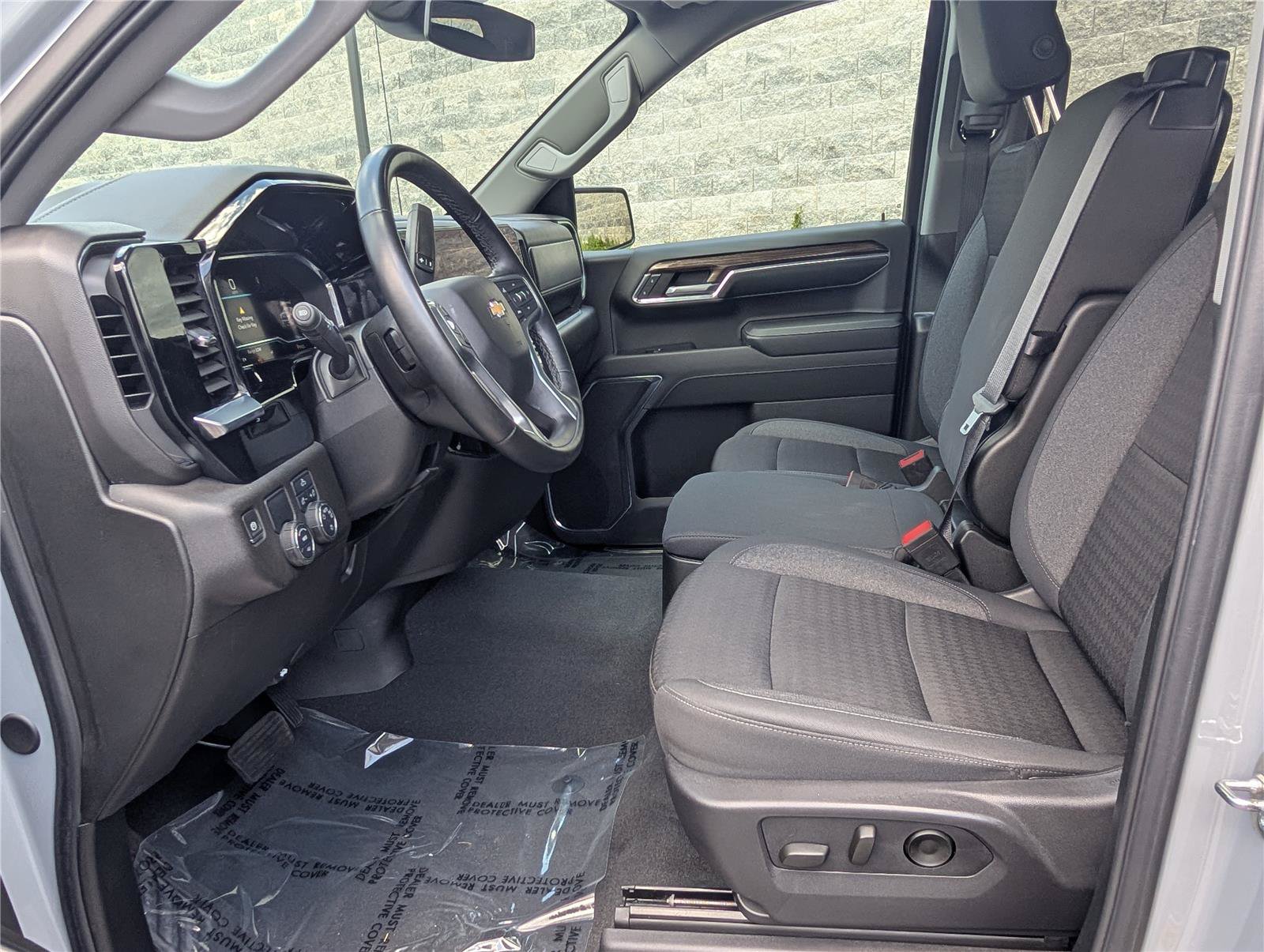Used 2024 Chevrolet Silverado 1500 LT w/ Protection Package RWD image 16