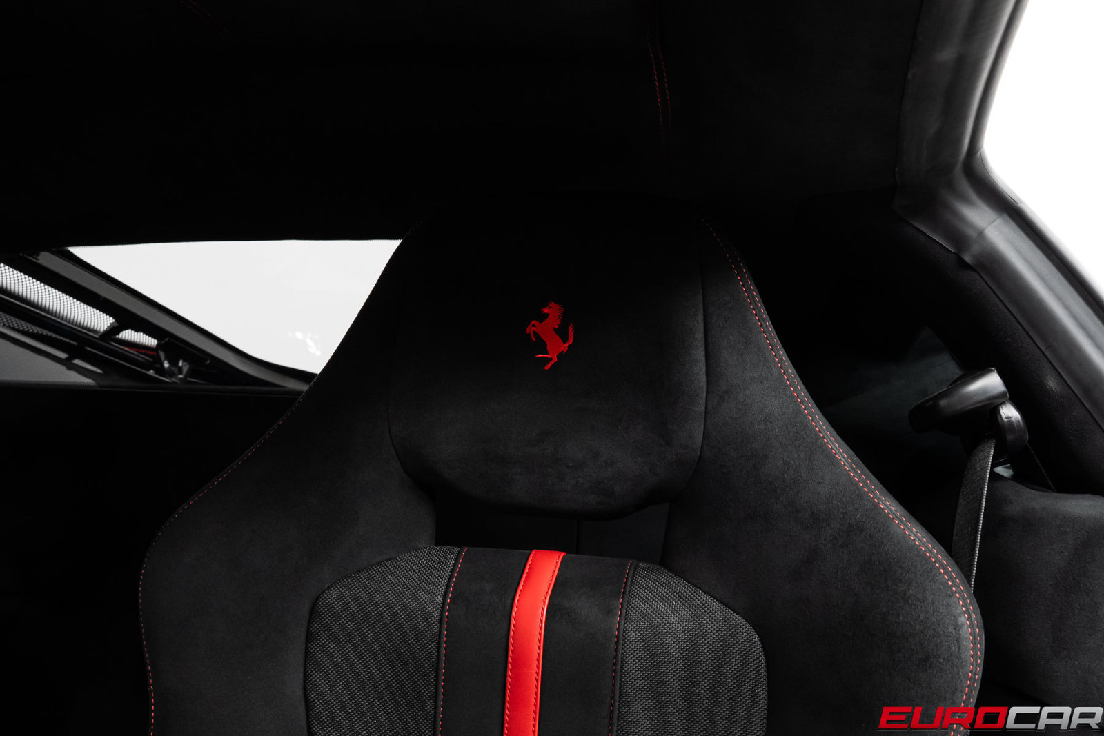 Used 2019 Ferrari 488 Pista Coupe RWD image 51