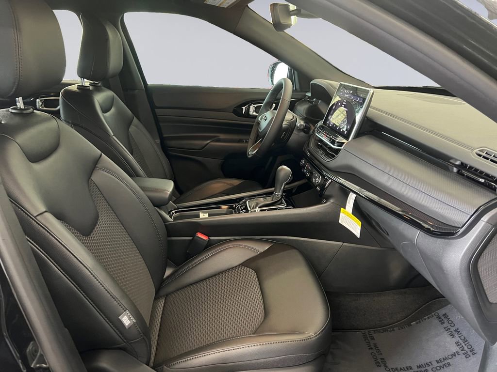 New 2026 Jeep Compass Latitude image 17