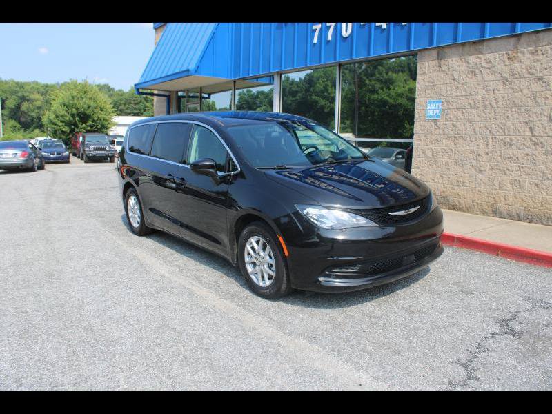 Used 2022 Chrysler Voyager LX