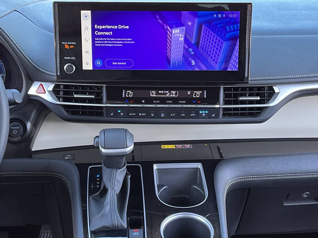 Used 2025 Toyota Sienna Platinum FWD image 15