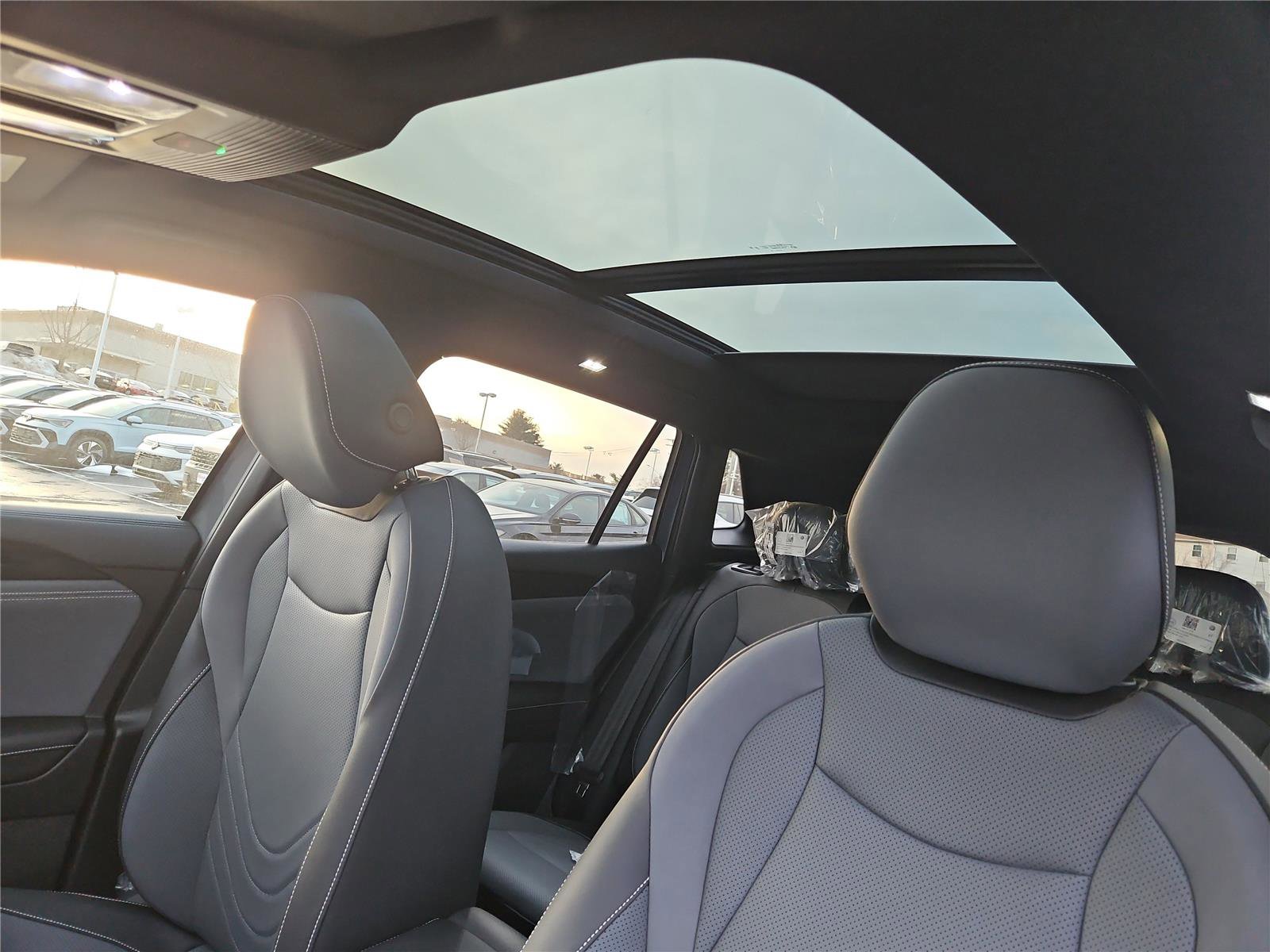 New 2026 Volkswagen Tiguan SE R-Line image 22