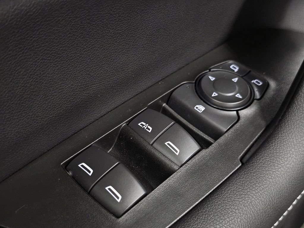 Used 2026 Chevrolet Blazer LT FWD image 29