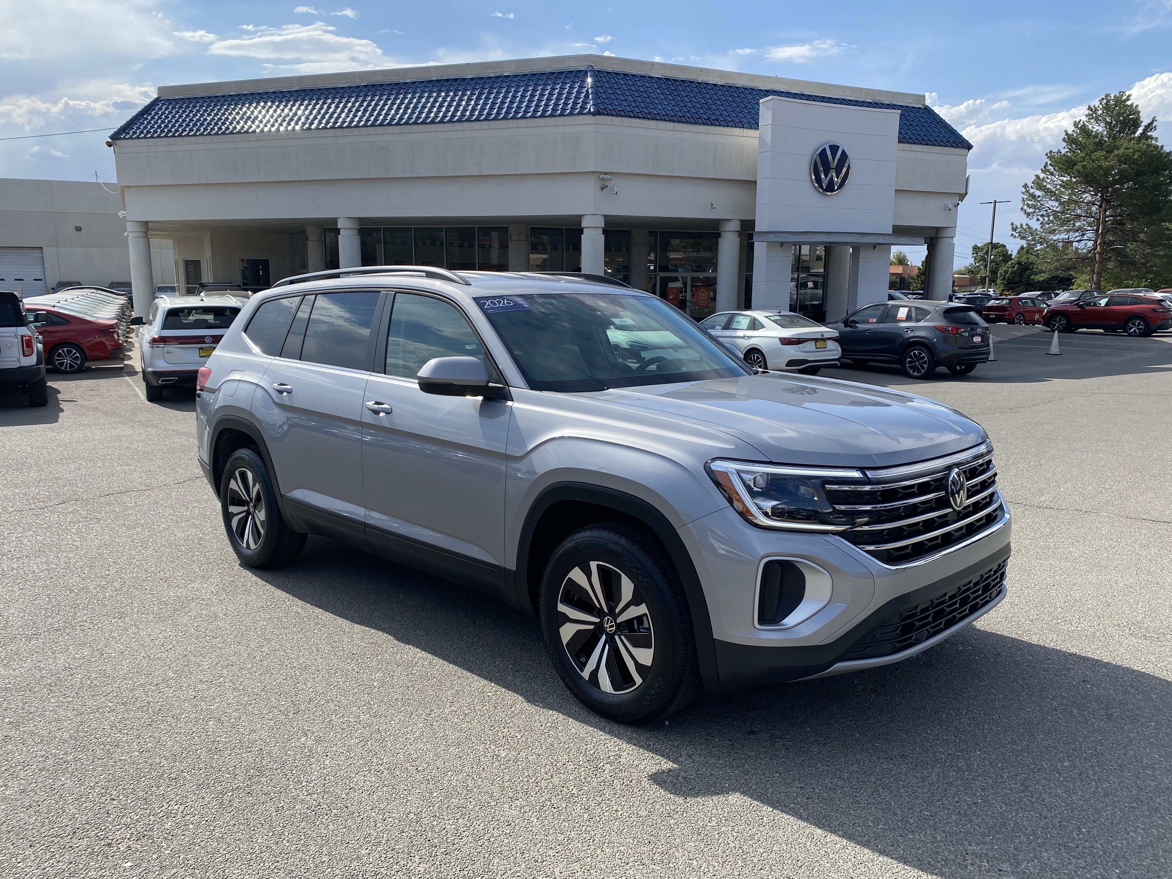 Certified 2026 Volkswagen Atlas SE AWD/4WD image 2