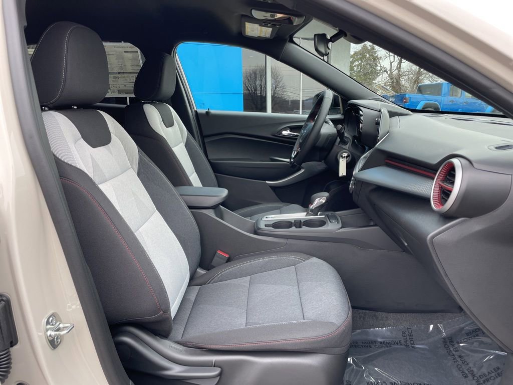 New 2026 Chevrolet Trax RS w/ Driver Confidence Package image 25