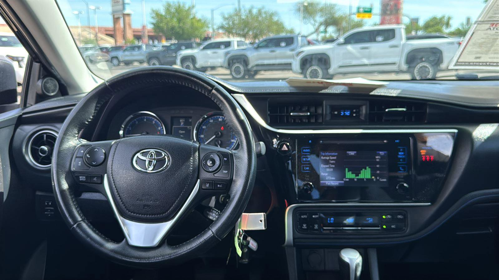 Used 2019 Toyota Corolla SE w/ Carpet Mat Package (TMS) FWD image 10