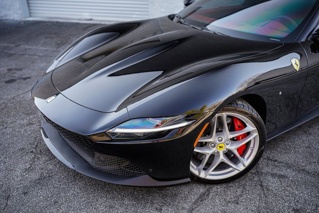Used 2023 Ferrari Roma image 3