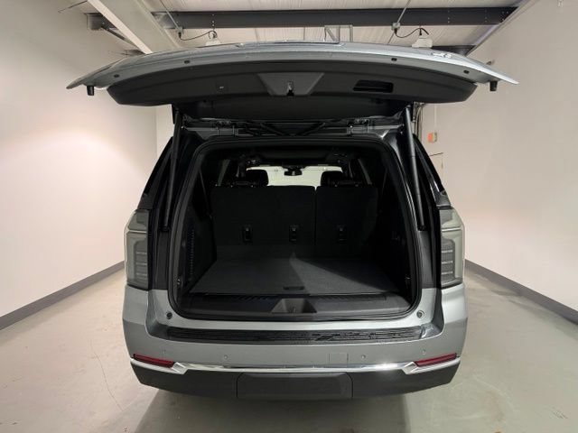 New 2026 Chevrolet Suburban LT w/ Comfort Package AWD/4WD image 8