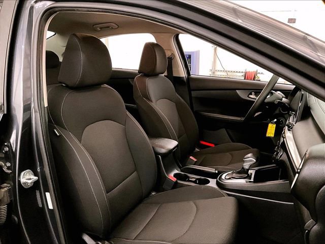 Used 2020 Kia Forte LXS FWD image 7
