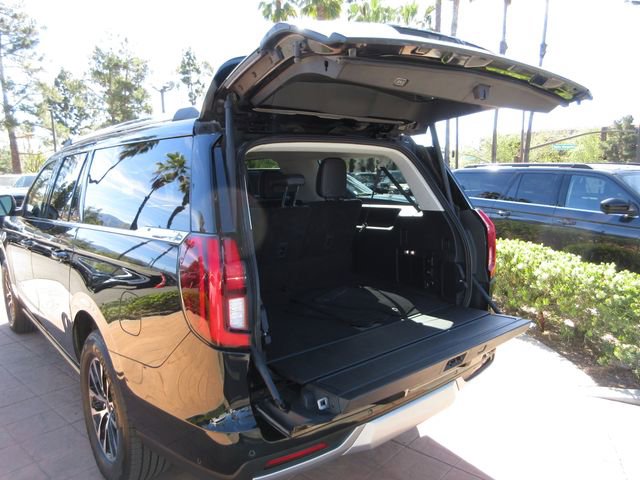 Certified 2025 Ford Expedition Max Platinum image 25