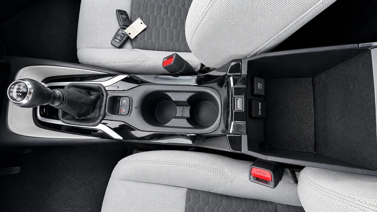 Used 2019 Toyota Corolla SE w/ Carpet Mat Package FWD image 20
