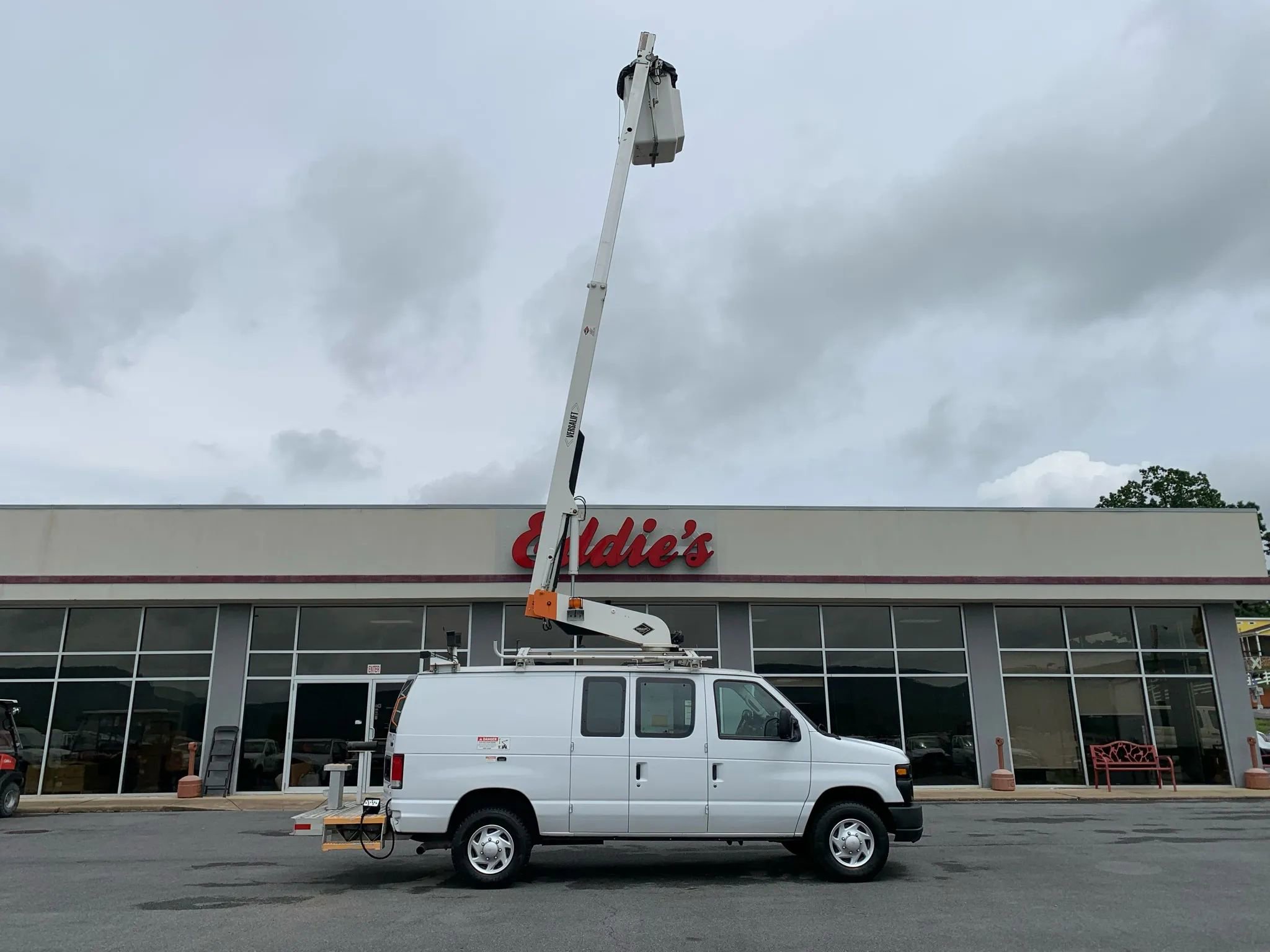 Used 2013 Ford E-350 and Econoline 350 Super Duty image 44